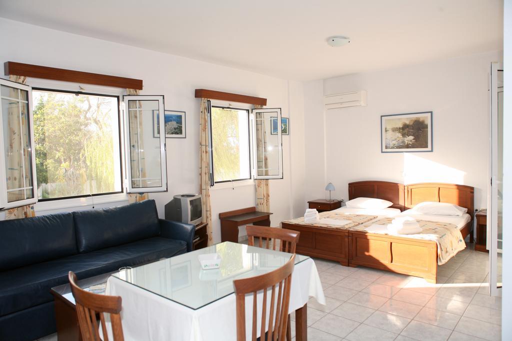 Iliaktida Studio-Villas Frinion Phòng bức ảnh