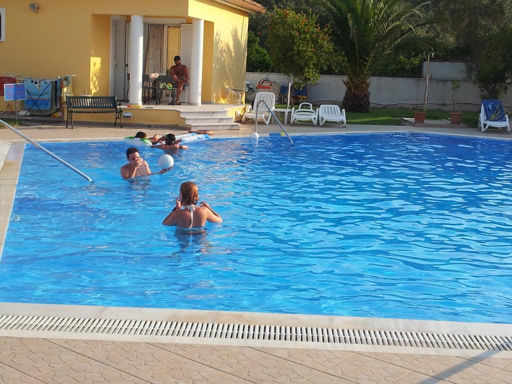 Iliaktida Studio-Villas Frinion Phòng bức ảnh